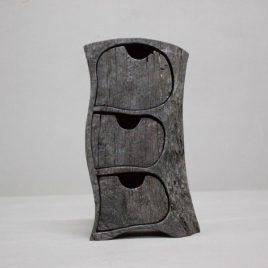 Kästchen aus dem Holz der Mooreiche mit drei Schüben