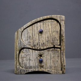 Kästchen aus Eichenholz mit zwei Schüben