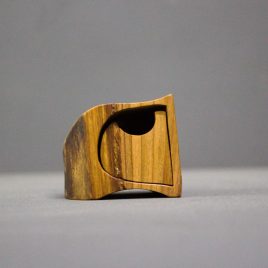 Kästchen aus Kirschenholz mit einem Schub