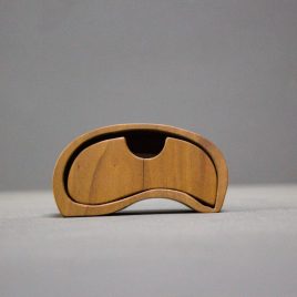 Kästchen aus Birnenholz mit einem Schub
