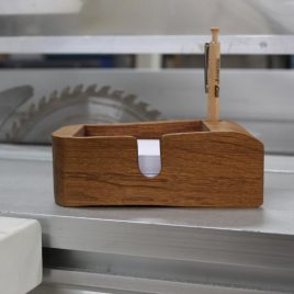 Zettelbox aus Eiche ohnes