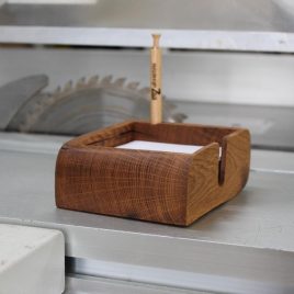 Zettelbox aus Eiche ohne Stift