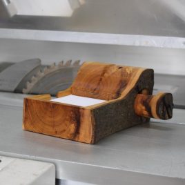 Zettelbox aus Felsenbirne