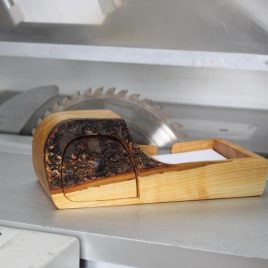 Zettelbox aus Kirsche