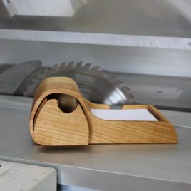 Zettelbox aus Kirsche