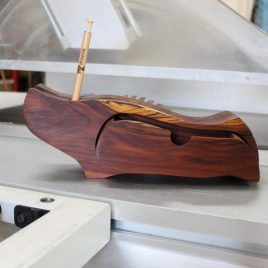 Kästchen für den Schreibtisch aus Pflaumenholz