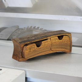 Kästchen aus Nussbaum